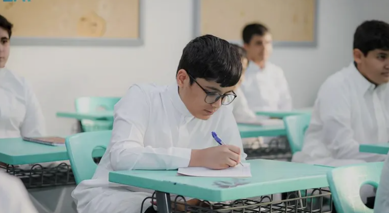 التقويم الدراسي 1448 المدينة المنورة.. ومواعيد الإ التقويم الدراسي 1448 المدينة المنورة.. ومواعيد الإ